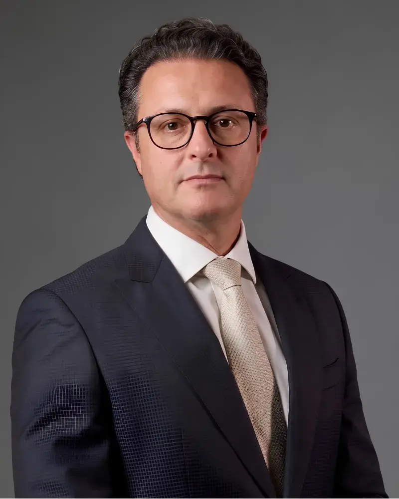 Dr. Juliano Buzone